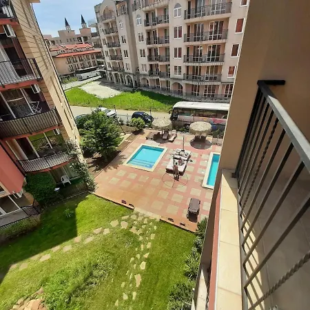 Sunny View شقة *